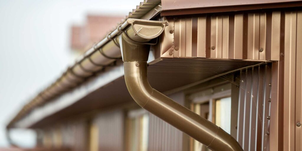Armoured exteriors gutters